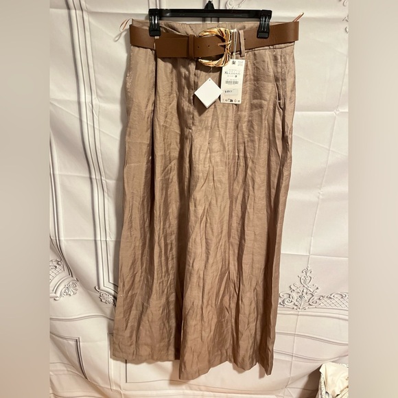 NWT ZARA BLOGGER FAV PANTS ONLY SIZE L and XL
🚨FIRM PRICE NO DISCOUNT - Picture 13 of 16